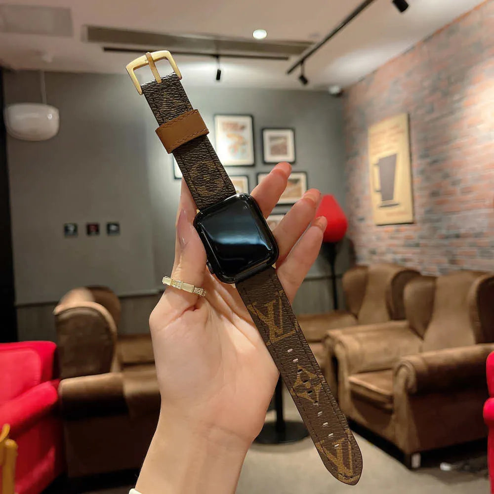 Luxury Apple Watch Bands – Slim Clear Phone Case