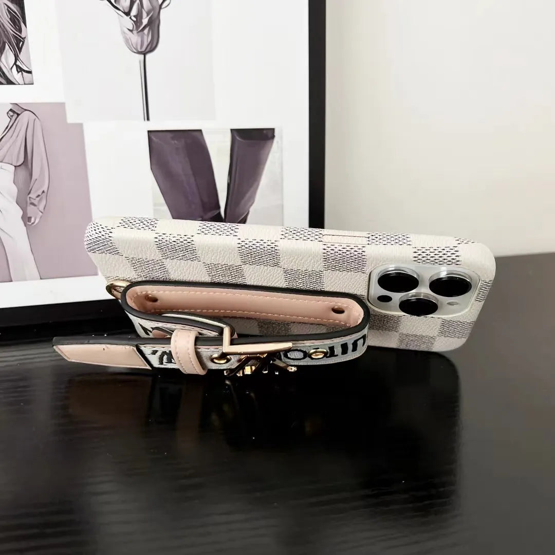 Phone Case 16 Pro Max – Slim Clear Phone Case