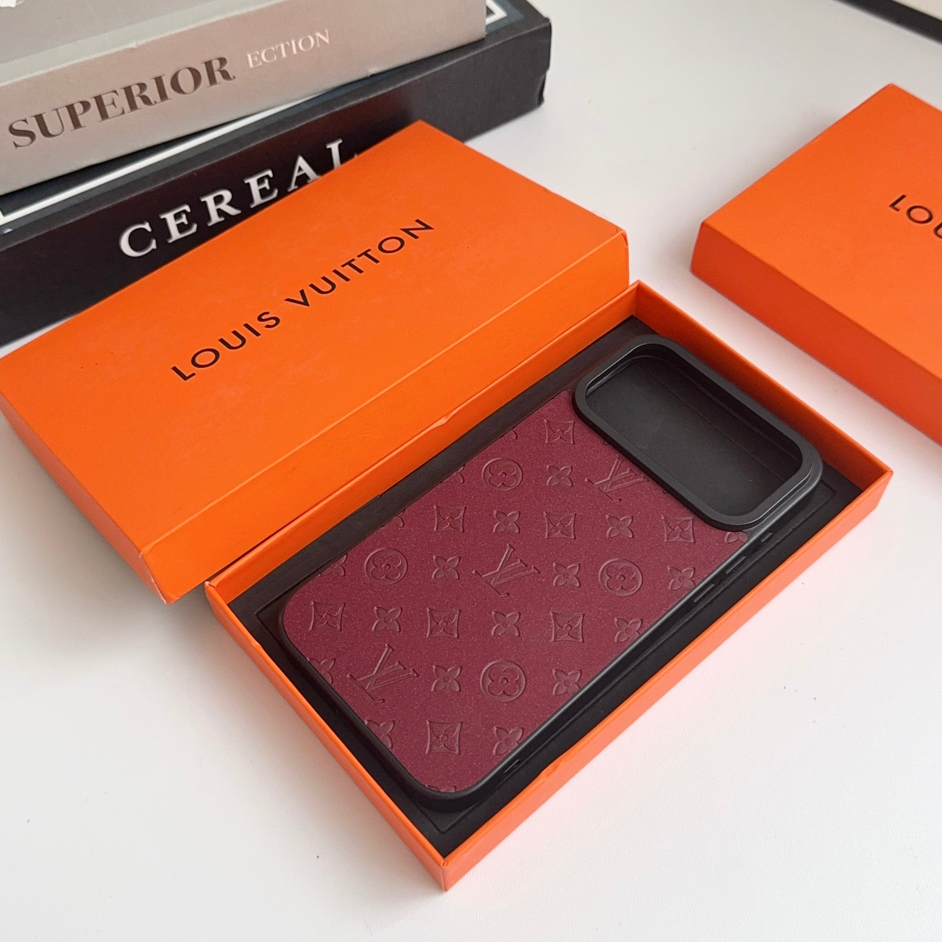 iPhone 17 Pro Max – Slim Clear Phone Case