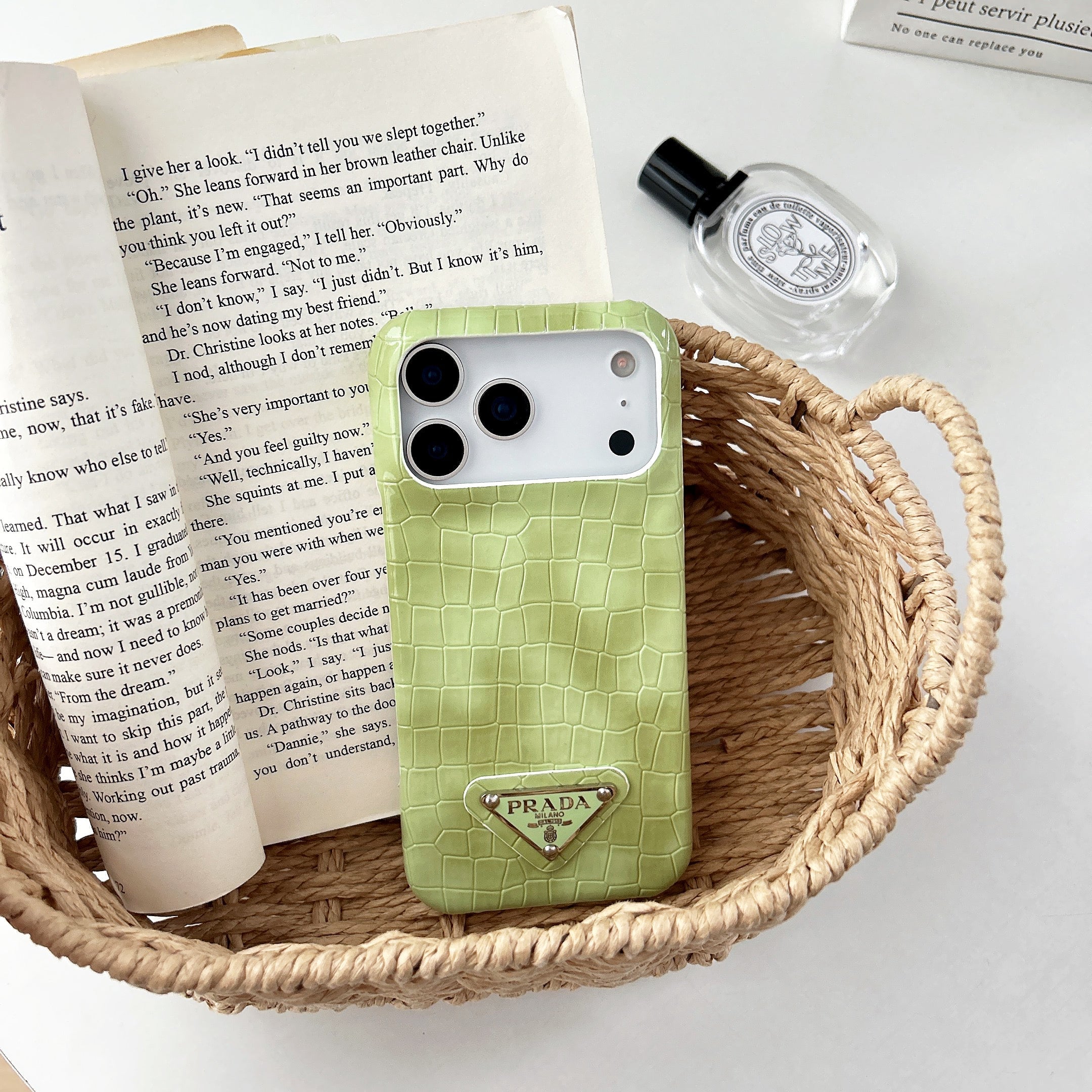 iPhone 17 – Luxury Designer Phone Case